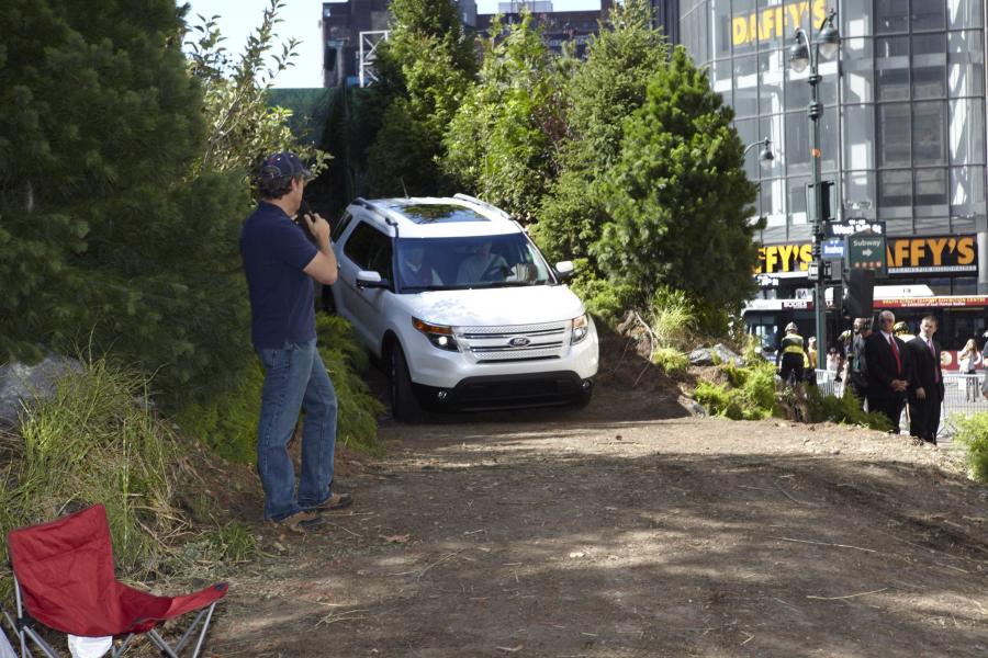  Ford Explorer 2011 года  (фото 145 из 174)